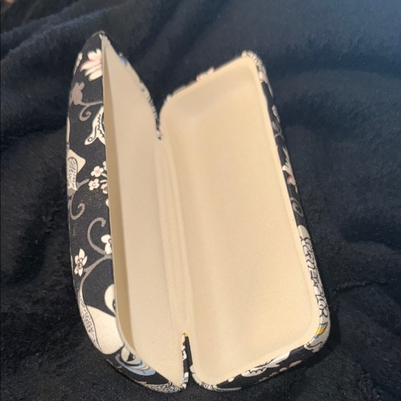 Vera Bradley Black and Cream Floral Cosmetic Bag - Picture 5 of 7